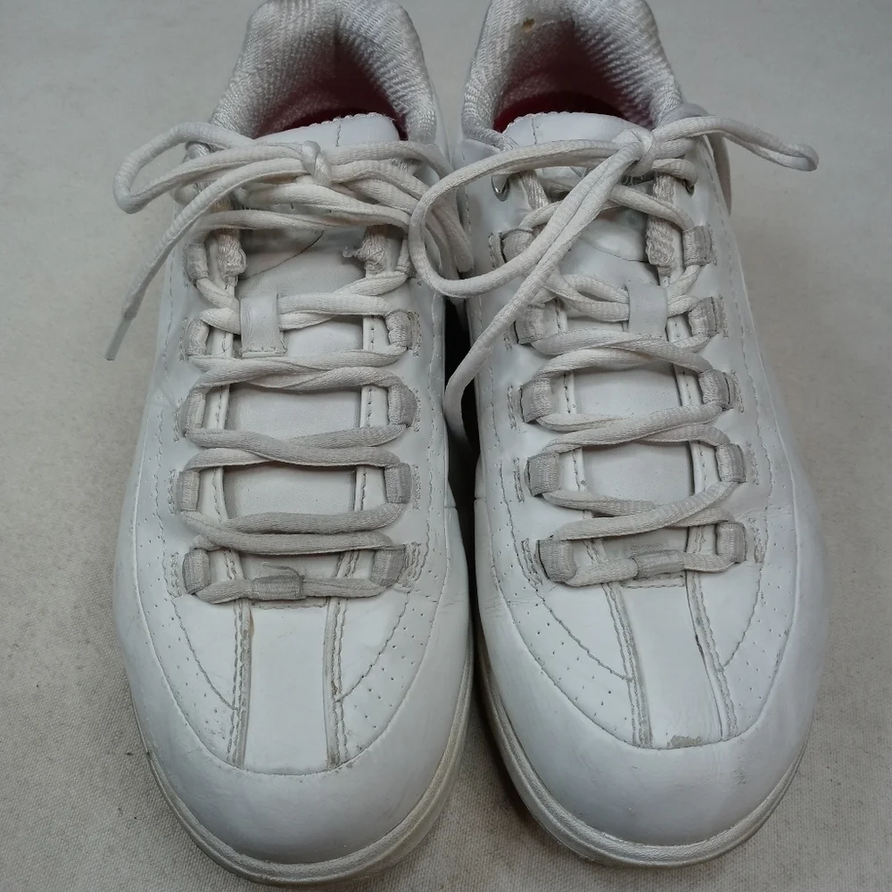 Skechers Shape Ups women's 7.5 White leather Slip